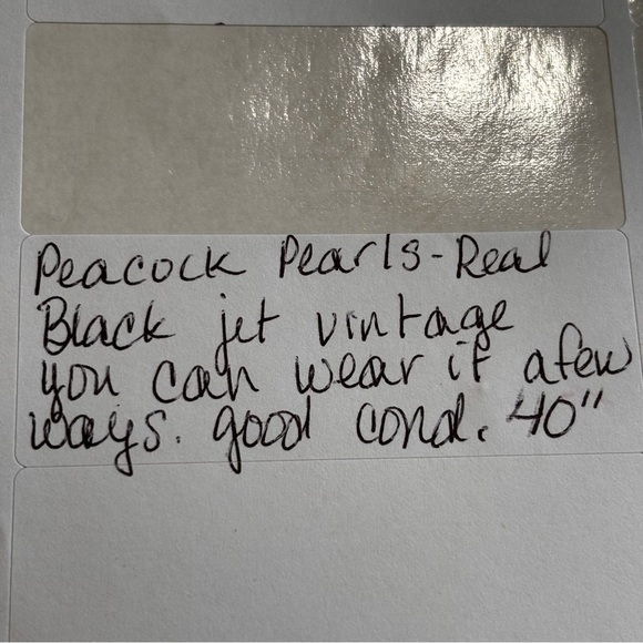Vintage extra long peacock pearls and black jet - Picture 9 of 9